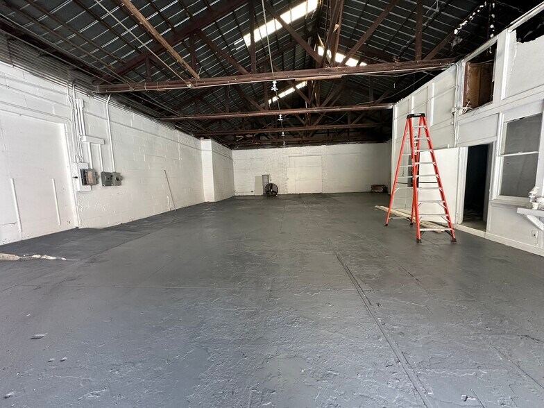 More Photos Of 1811 E 2nd Ave, Tampa Warehouse For Lease