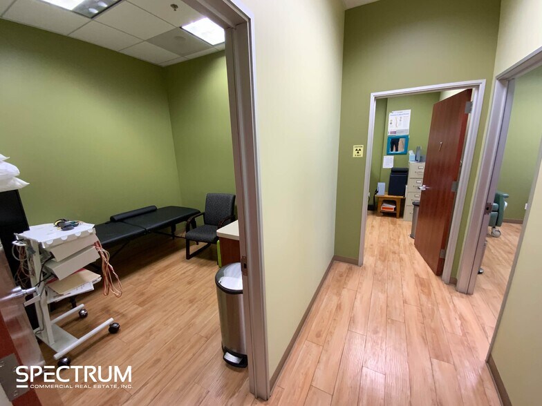 More Photos Of 21060 Centre Pointe Pky, Santa Clarita Medical For Sale