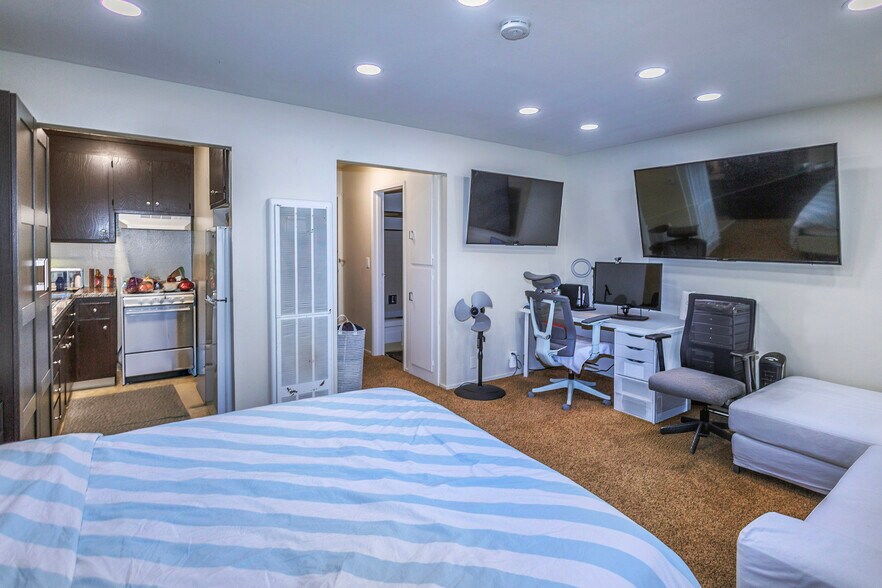More Photos Of 106 N Bayshore Blvd, San Mateo Apartments For Sale