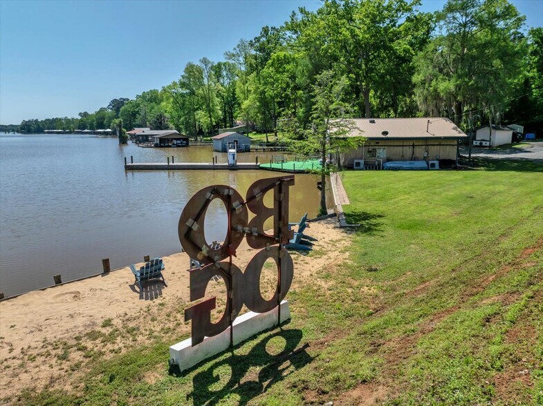 More Photos Of 3077 Lamar Rd, Cobb Restaurant For Sale