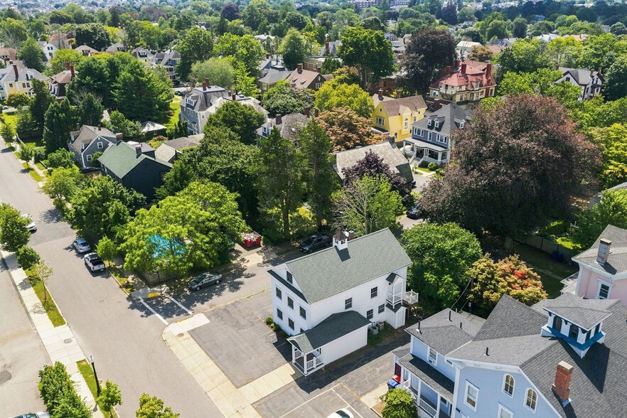 More Photos Of 17 Orchard St, New Bedford Office For Sale