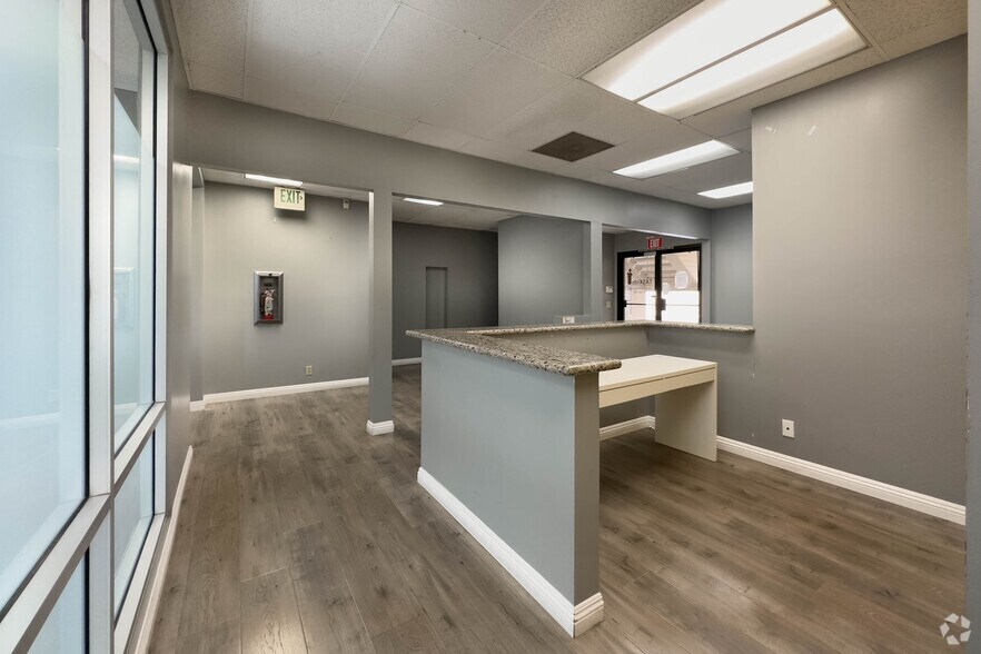 More Photos Of 140 S Flower St, Orange Medical For Lease