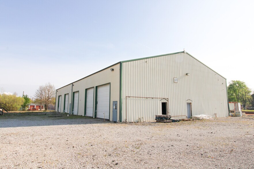 More Photos Of 7350 IL-111, South Roxana Specialty For Sale