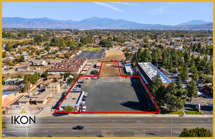 Primary Photo Of 9135 Sierra Ave, Fontana Auto Dealership For Sale