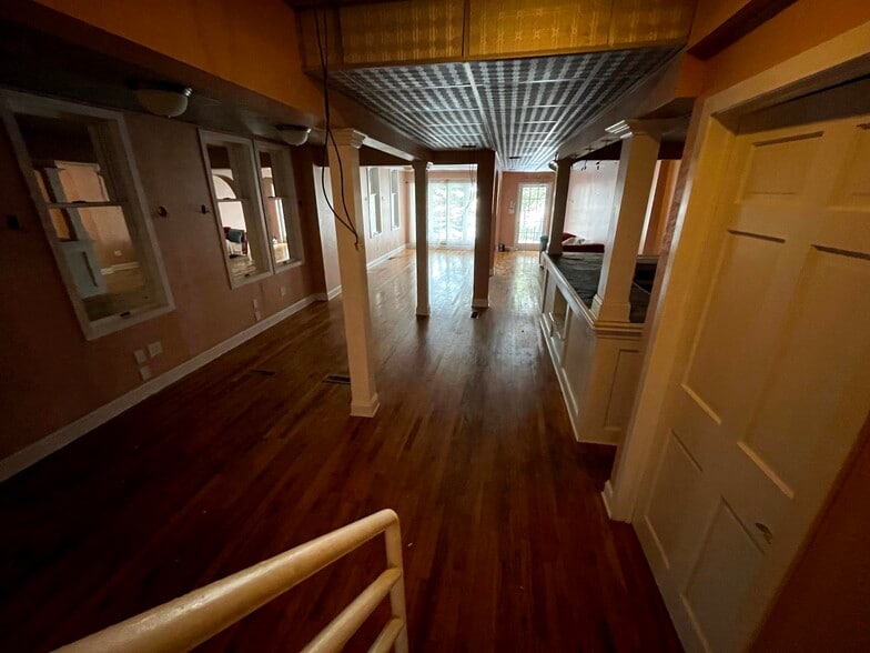 More Photos Of 230 E Main St, Port Jefferson Station Storefront Retail Residential For Sale