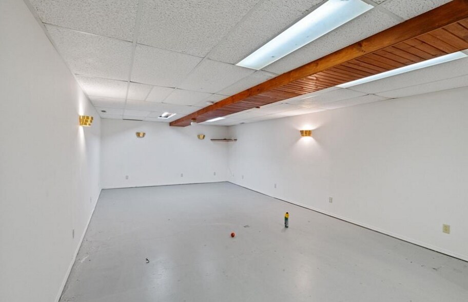 More Photos Of 195 Main St, Lucan Biddulph Apartments For Sale