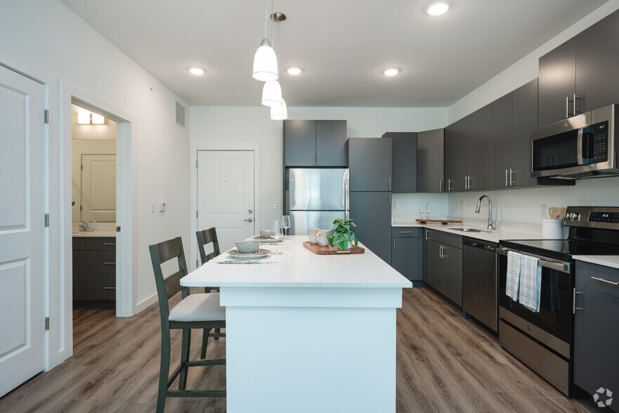 More Photos Of 6800 White Horse Rd, Greenville Apartments For Sale