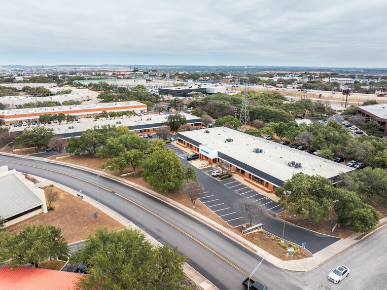 More Photos Of 12450 Network Blvd, San Antonio Unknown For Lease