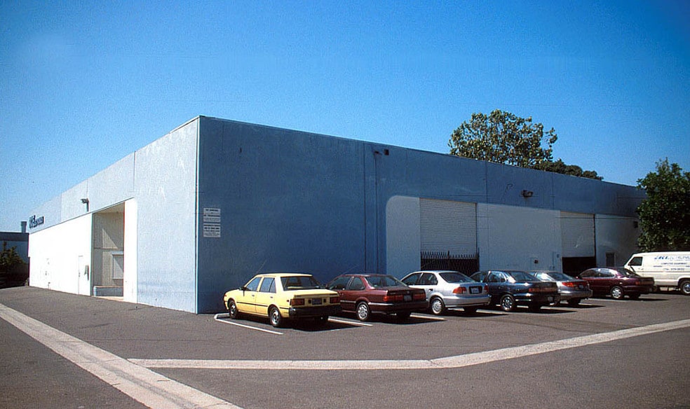 More Photos Of 7192 Patterson Dr, Garden Grove Warehouse For Lease