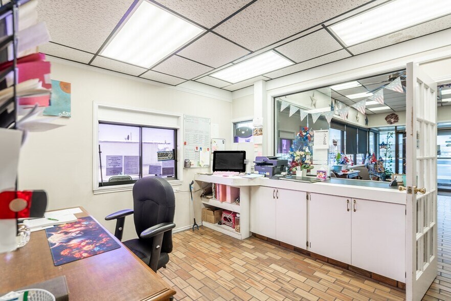 More Photos Of 810 S Stockton Ave, Monahans General Retail For Lease