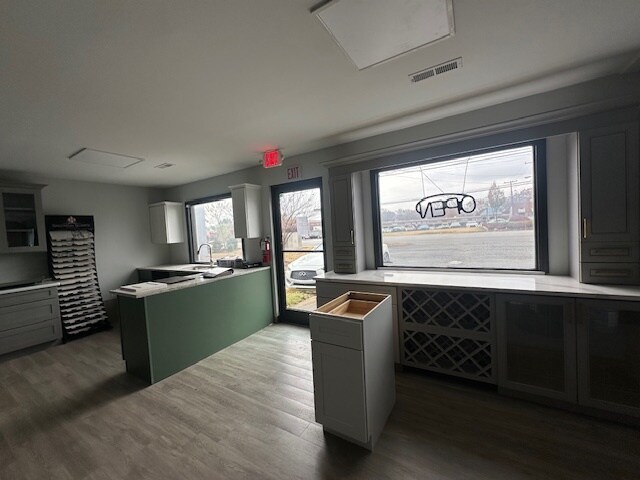 More Photos Of 2916-2918 Battleground, Greensboro General Retail For Lease