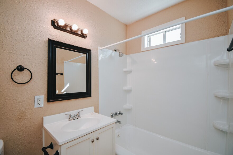 More Photos Of 1503 E Virginia Ave, Victoria Apartments For Sale