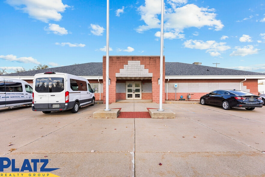 Primary Photo Of 1036 E State St, Alliance Lodge Meeting Hall For Sale