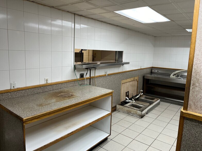 More Photos Of 20 N Main St, Honeoye Falls Restaurant For Sale