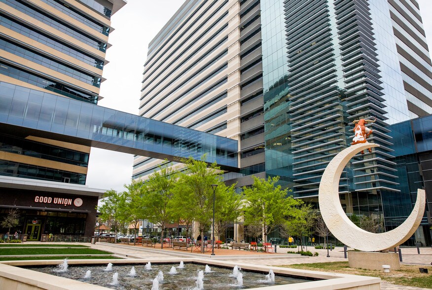 More Photos Of 1150 State St, Richardson Office For Lease