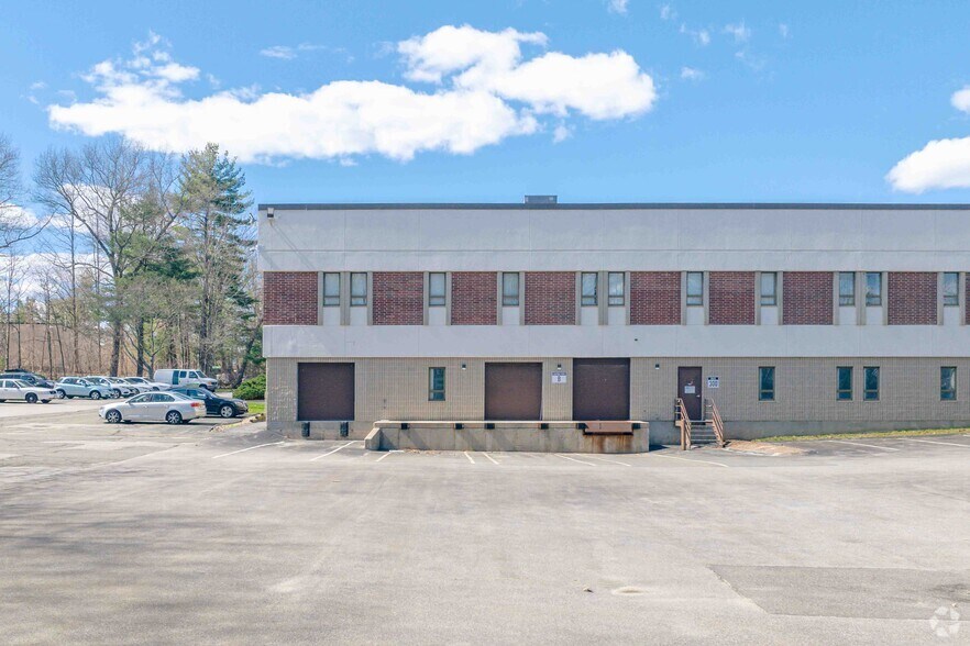 More Photos Of 755 Middlesex Tpke, Billerica Light Manufacturing For Lease