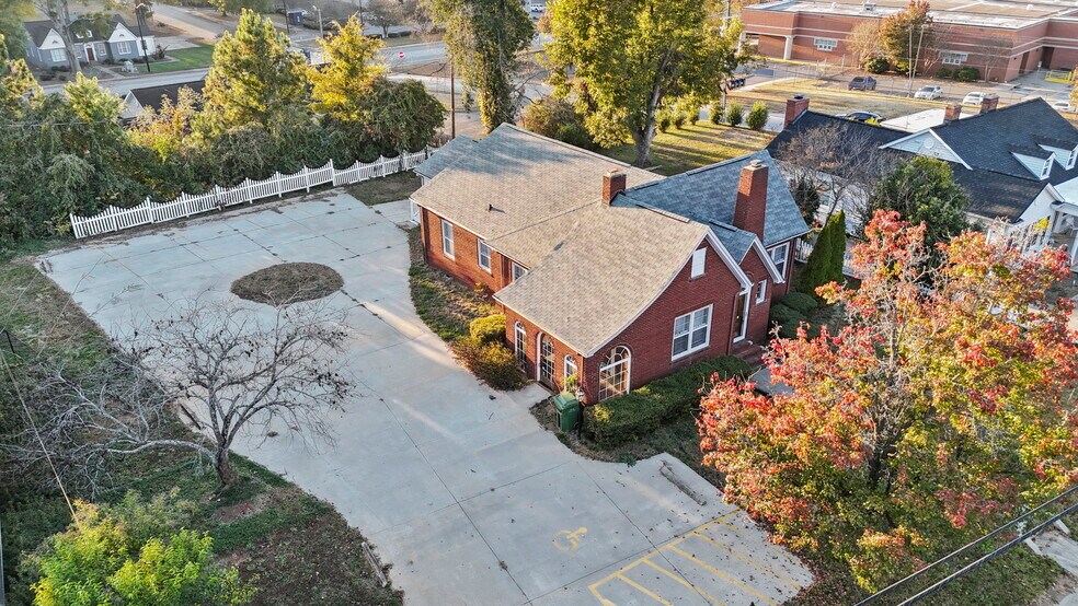 More Photos Of 408 N White St, Lancaster Office For Lease