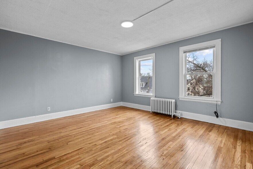 More Photos Of 34-38 Beacon St, Hartford Apartments For Sale