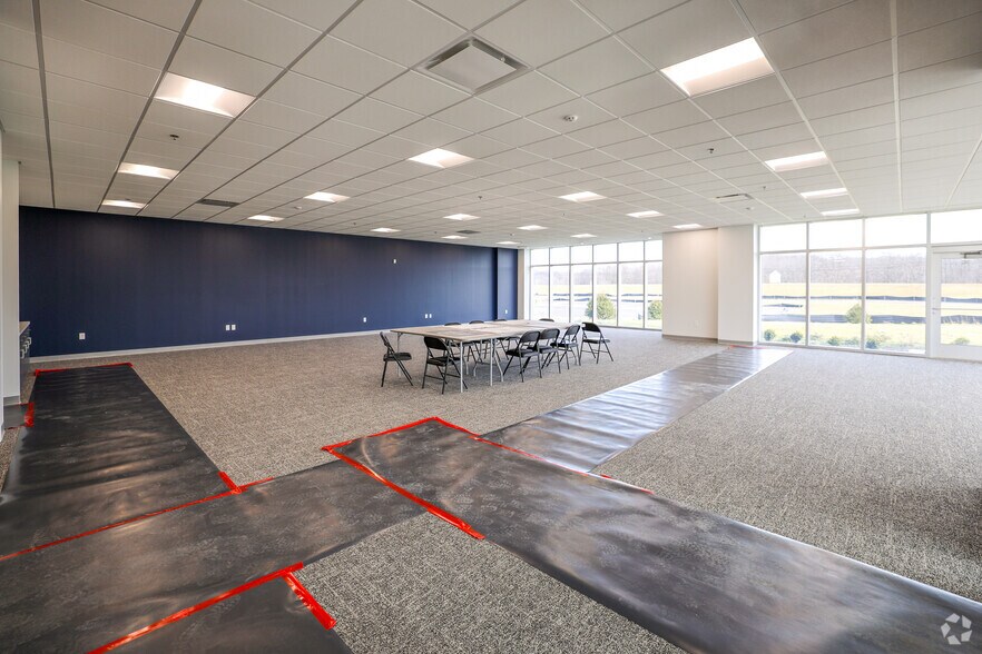 More Photos Of Turnpike Commerce Center, Shalersville Distribution For Sale