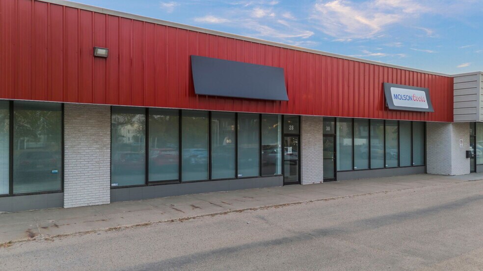 More Photos Of 20 Airport Rd NW, Edmonton Service For Lease