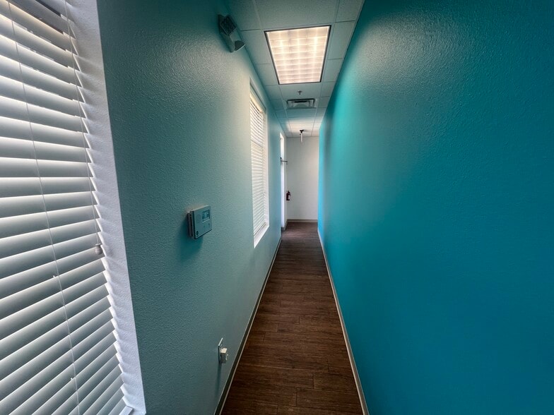 More Photos Of 3202 S W S Young Dr, Killeen Medical For Lease