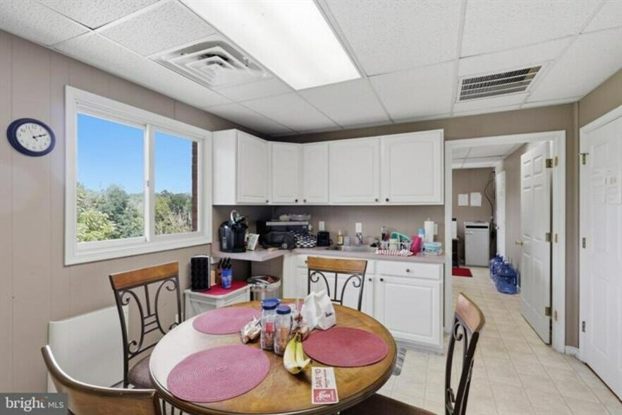 More Photos Of 23 S Colonial Dr, Hagerstown Office For Sale