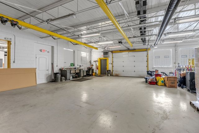 More Photos Of 13920 E 9 Mile Rd, Warren Warehouse For Lease