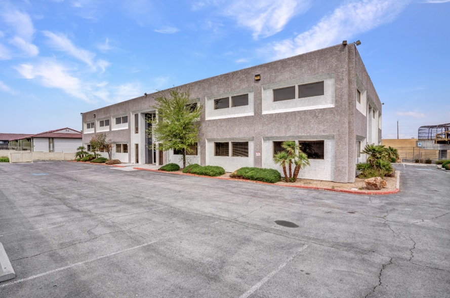 More Photos Of 3120 E Desert Inn Rd, Las Vegas Office For Sale