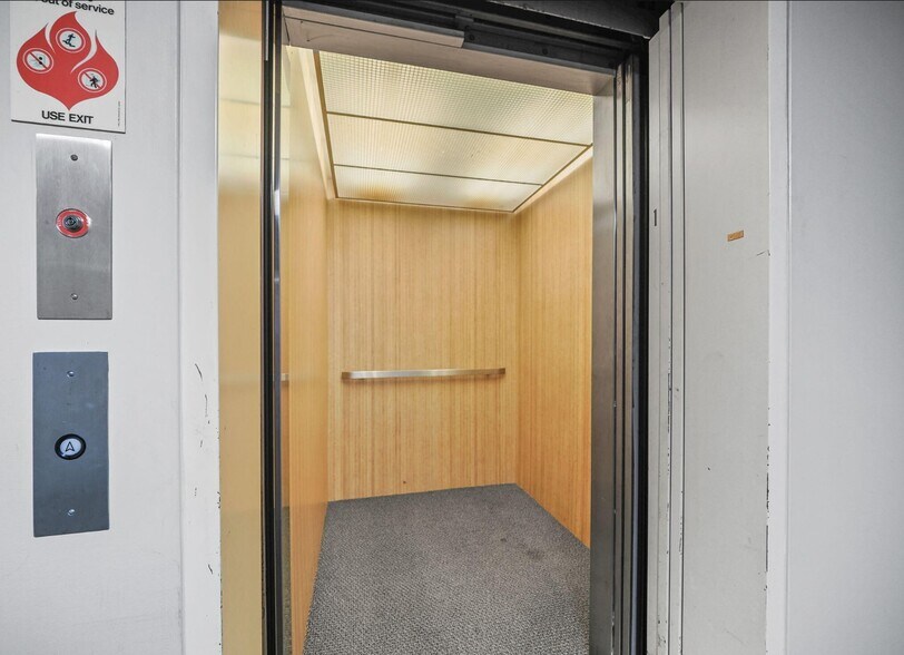 More Photos Of 520 N Main St, Cheboygan Office For Sale