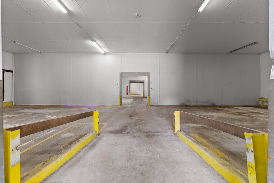 More Photos Of 25 Word St, Fairburn Warehouse For Sale