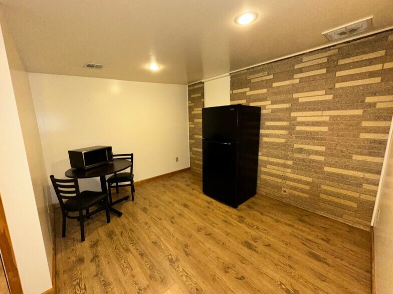 More Photos Of 9097 Allentown Blvd, Grantville Apartments For Sale