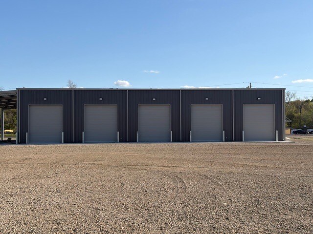 More Photos Of 1534 US-190, Port Allen Industrial For Lease