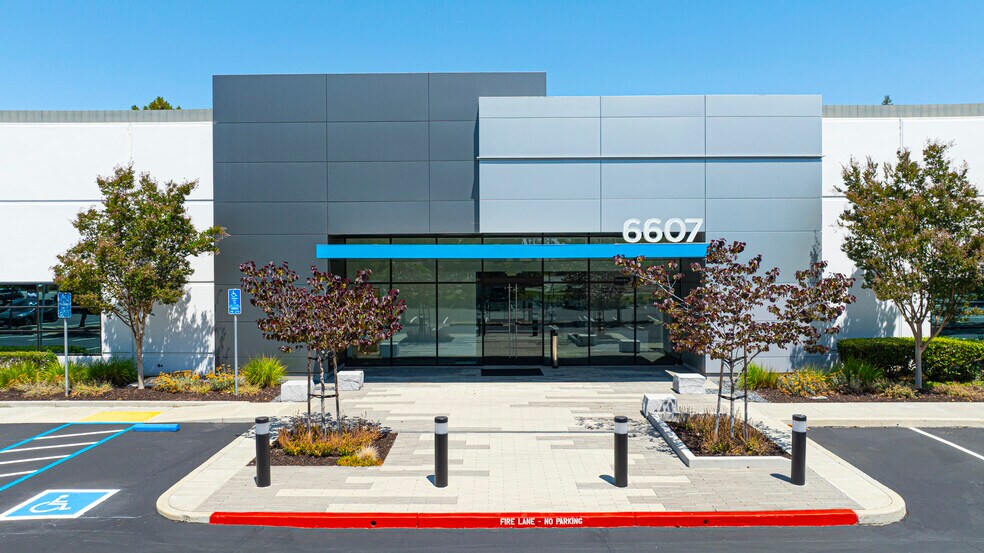 More Photos Of 6607-6657 Kaiser Dr, Fremont Light Manufacturing For Lease