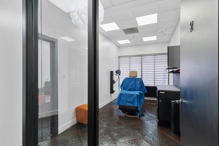 More Photos Of 7580 W Sahara Ave, Las Vegas Medical For Sale