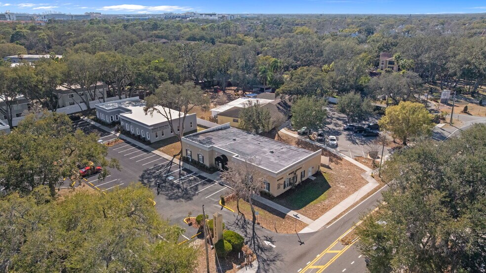 More Photos Of 14522 University Point Pl, Tampa Medical For Sale