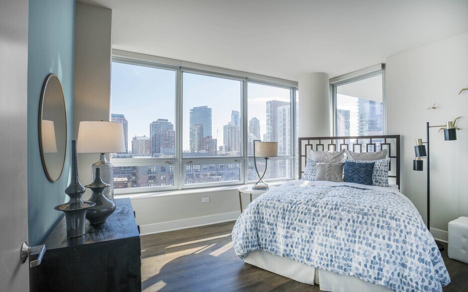 More Photos Of 801 S Financial Pl, Chicago Apartments For Lease