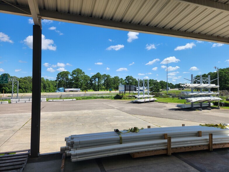 More Photos Of 5365 Willis Rd, Theodore Service For Sale