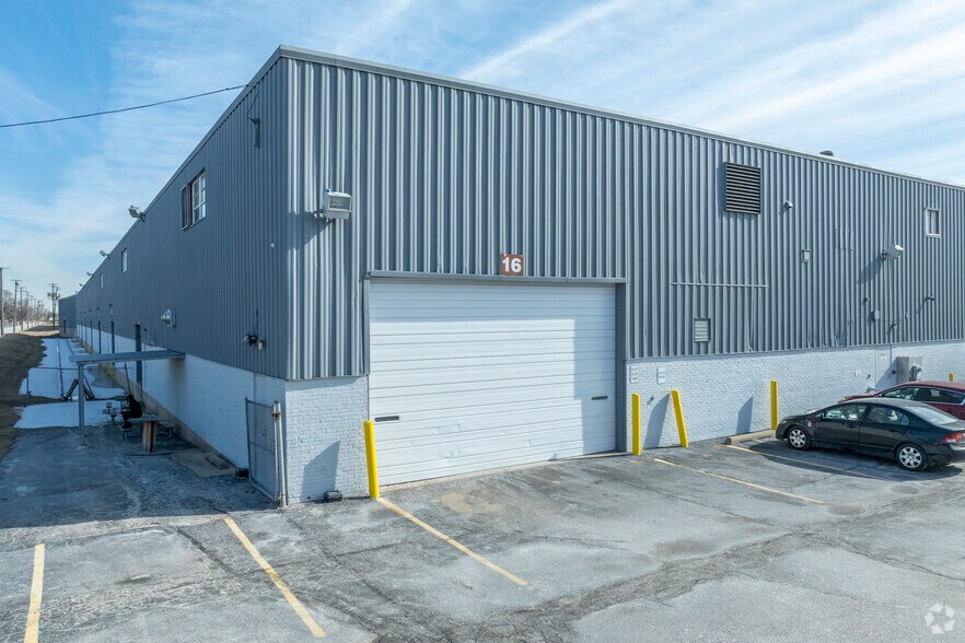 More Photos Of 7801 Industrial Dr, Forest Park Warehouse For Sale