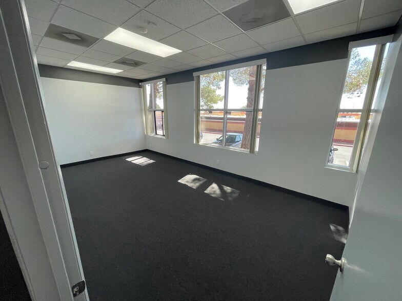 More Photos Of 2760-2764 Lake Sahara Dr, Las Vegas Medical For Lease