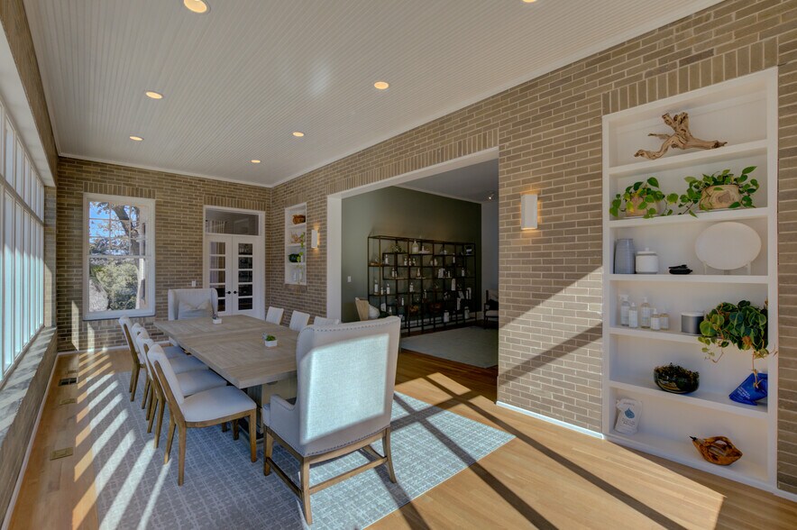 More Photos Of 904 San Antonio St, Austin Office For Lease