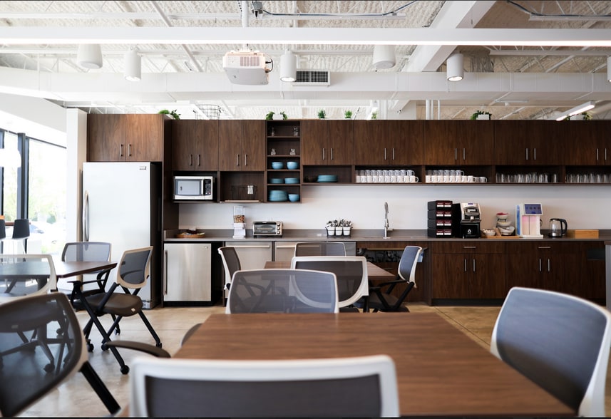 More Photos Of 100 Summit Dr, Burlington Coworking Space