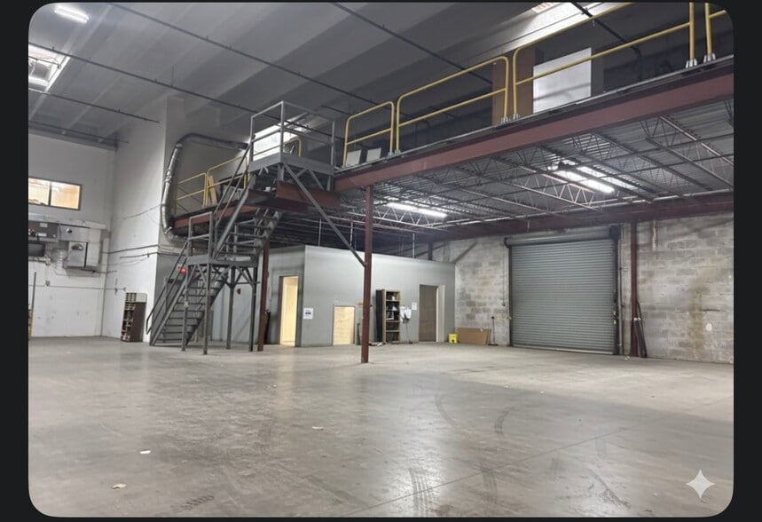 More Photos Of 6000 Park of Commerce Blvd, Boca Raton Distribution For Lease