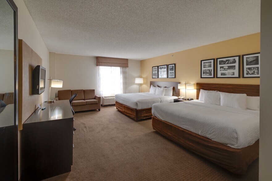 More Photos Of 1840 N Church Rd, Liberty Hotel For Sale