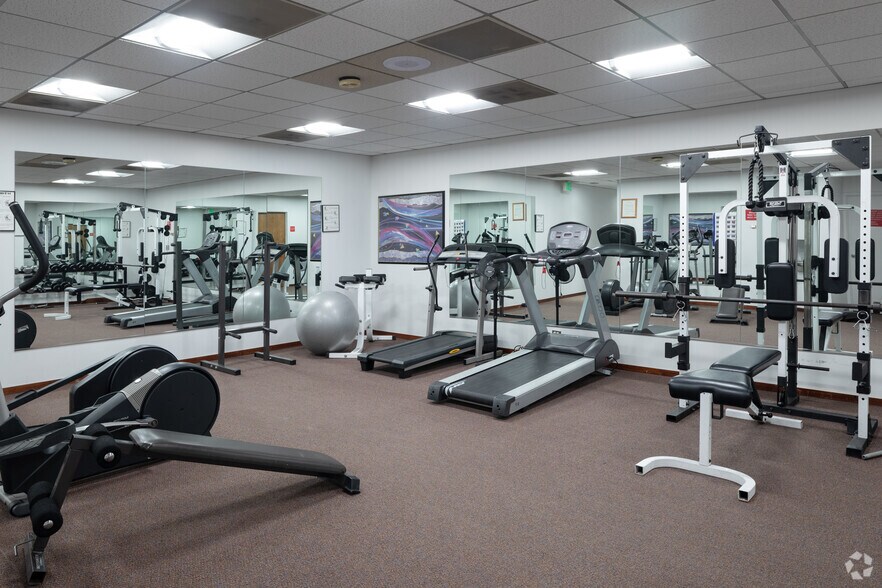 More Photos Of 3190 S Wadsworth Blvd, Lakewood Office For Lease