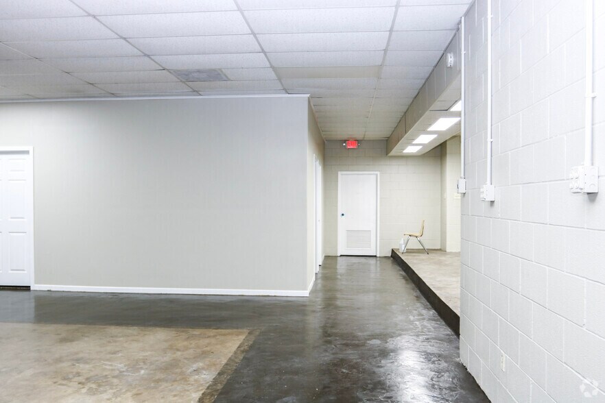 More Photos Of 201 N Winfree St, Dayton Office For Sale