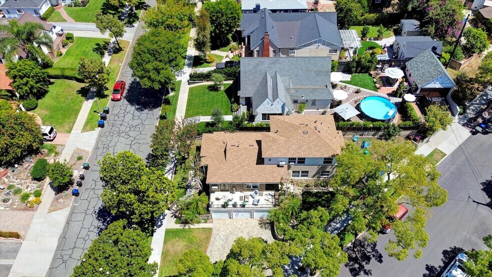 More Photos Of 1120 East Ave, Burbank Apartments For Sale