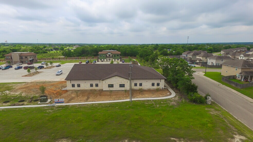 More Photos Of 3012 Barron Rd, College Station Office For Lease