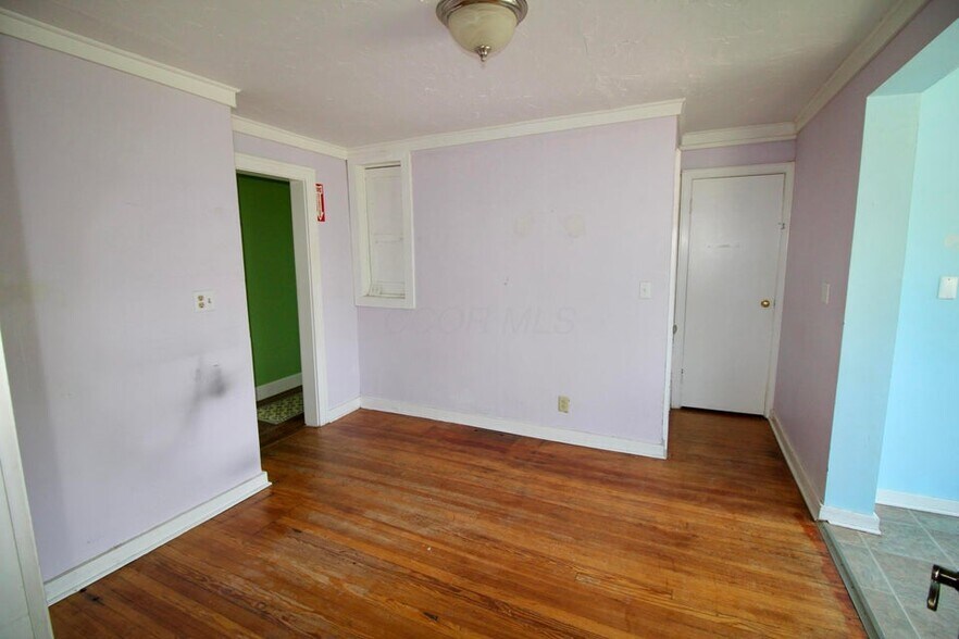 More Photos Of 1805 Columbus Rd, Granville Specialty For Sale