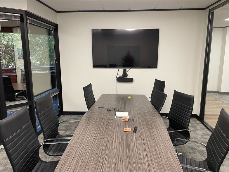 More Photos Of 6805 N Capital of Texas Hwy, Austin Office For Lease