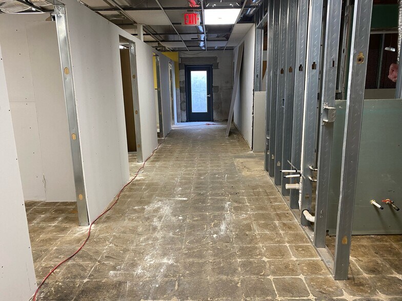 More Photos Of 7448 Springfield Ave, Sykesville Storefront For Lease